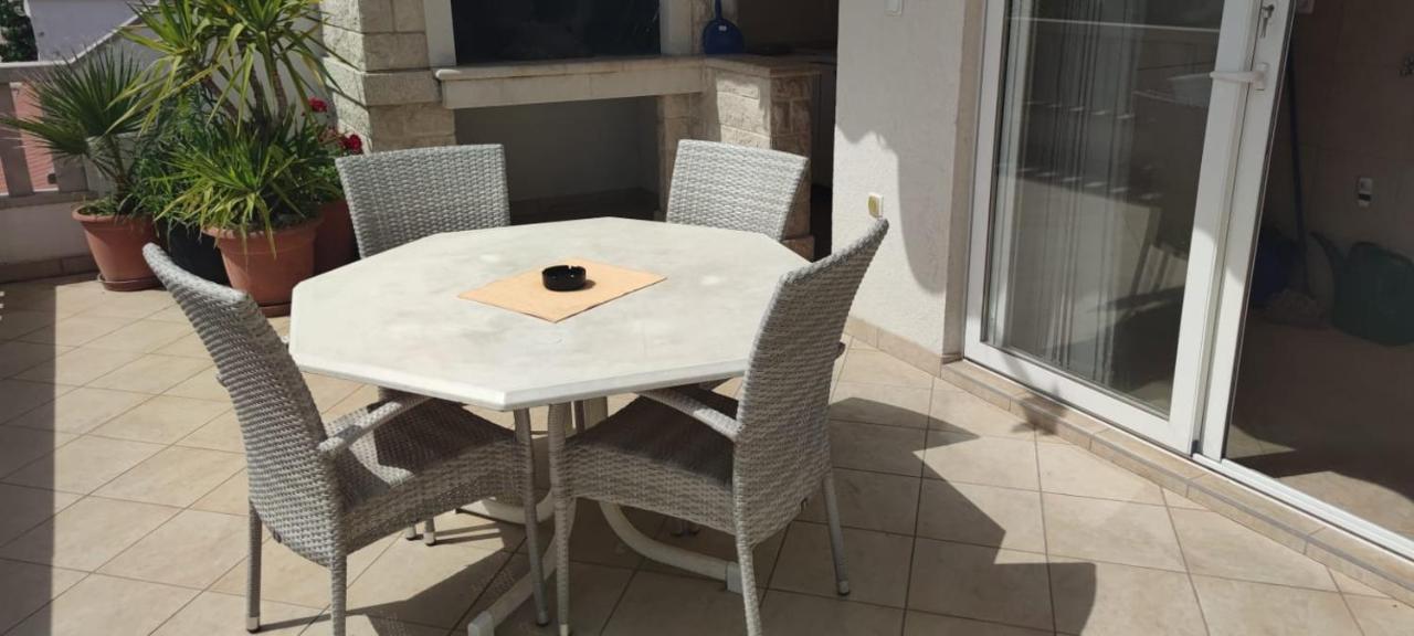 شقة Happy Basset Terrace ماكارسكا المظهر الخارجي الصورة