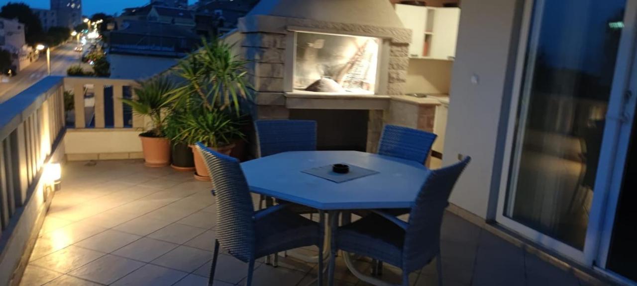 شقة Happy Basset Terrace ماكارسكا المظهر الخارجي الصورة